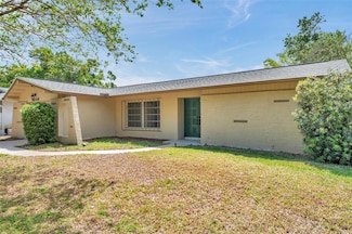 2049 Hillwood Dr, Clearwater, FL 33763