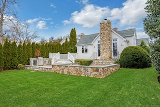 13 Bryan Rd, Norwalk, CT 06853