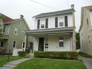 23 S Callowhill St, Topton, PA 19562