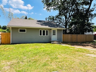191 Laurelton Dr, Mastic Beach, NY 11951