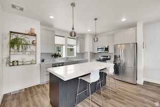 6366 W Sugarcane Dr Unit 310, South Jordan, UT 84009