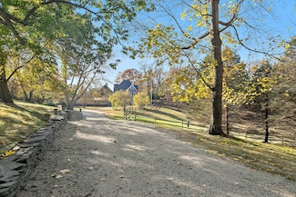 79 N Midway Rd, Shelter Island, NY 11964