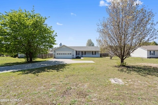251 Bannermans Mill Rd, Richlands, NC 28574