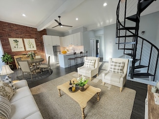 285 Dorchester St Unit 3, Boston, MA 02127