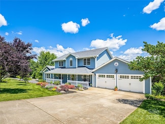 7 Forest Ridge Dr, Weaverville, NC 28787