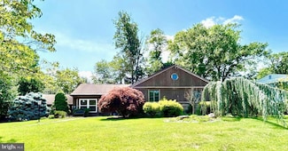 410 Narragansett Dr, Cherry Hill, NJ 08002