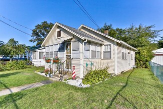 9 Weston Ave, Wareham, MA 02571