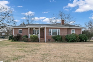 4 Janice Ct, Greenville, SC 29611