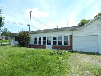 111 N Center St, Francisco, IN 47649