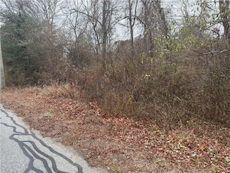 507 Curtis Corner Rd, Wakefield, RI 02879