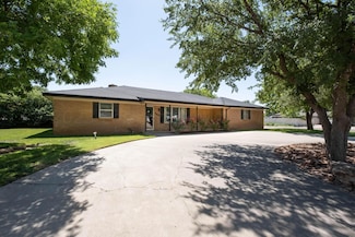 144 Oak St, Hereford, TX 79045