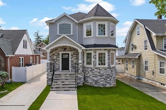 150 Dudley Ave, Staten Island, NY 10301