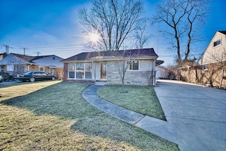 7014 N Kilbourn Ave, Lincolnwood, IL 60712