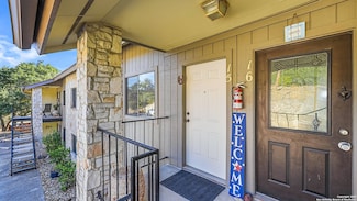 1226 Cougar Dr Unit 15, Canyon Lake, TX 78133