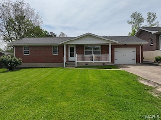 218 Riverview Dr, Sainte Genevieve, MO 63670