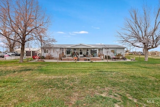 518 Sawtooth Ave, Buhl, ID 83316