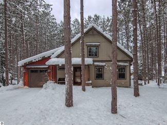 7938 Otsego Ct, Thompsonville, MI 49683