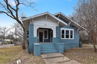 738 1st St SW, Paris, TX 75460