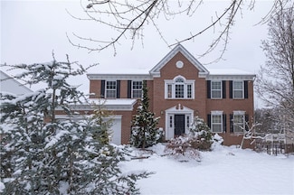 8010 Maureen Dr, Cranberry Township, PA 16066