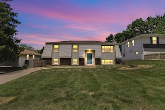 1212 NW 67th St, Kansas City, MO 64118