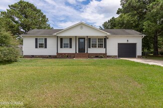 315 Gibbs Rd, New Bern, NC 28560