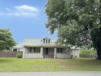 2494 Hine St S, Athens, AL 35611