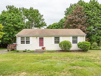 22 Bayview Ave, Berkley, MA 02779