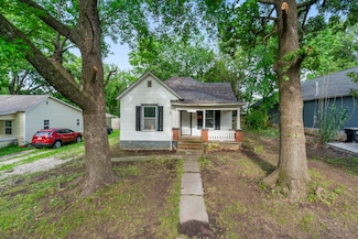2116 N Campbell Ave, Springfield, MO 65803