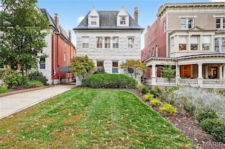 4624 Pershing Place, Saint Louis, MO 63108