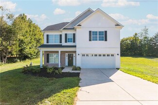 153 W Robin Dr, Advance, NC 27006