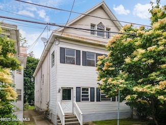 13 Barclay St, Albany, NY 12209