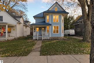 117 E Wright Ave, Shepherd, MI 48883