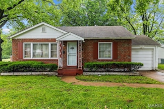 1988 Driftway Dr, Saint Louis, MO 63114
