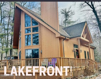 111 Mountain Lake Dr, Dingmans Ferry, PA 18328