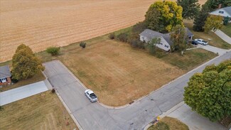 809 Crestview Dr, Traer, IA 50675