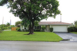 498 NE 28th St, Boca Raton, FL 33431