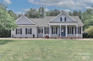 3709 Creek Ridge Dr, Denver, NC 28037