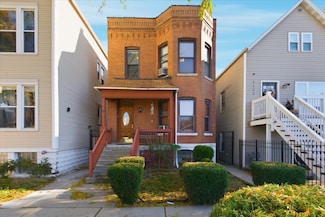 3107 N Bernard St Unit 2, Chicago, IL 60618