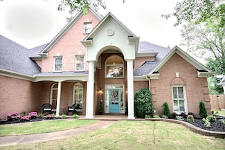 1050 Stanhope Rd, Collierville, TN 38017