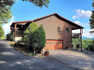 914 Rogers Rd, Franklin, NC 28734
