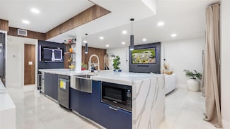 1410 Sheridan St Unit 7I, Hollywood, FL 33020