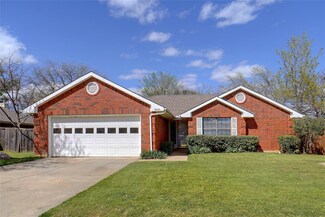 3211 Brookview Dr, Corinth, TX 76210