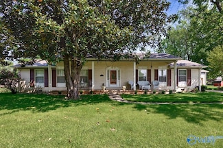 1105 Vaughn Dr, Athens, AL 35611