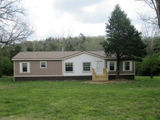 160 Hunters Pointe Rd, Kirbyville, MO 65679