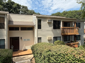 92 Woodland Dr Unit 92, Cromwell, CT 06416