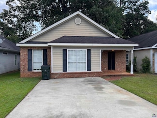 129 Rolling Woods Cir, Warner Robins, GA 31088