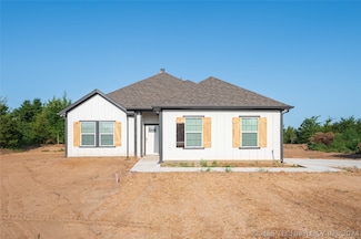 106 8th Ave, Colbert, OK 74733