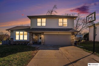 14707 Berry Cir, Omaha, NE 68137