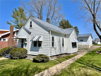 914 Oak St, Bloomer, WI 54724
