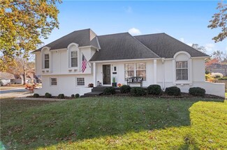 8101 W 97th St, Overland Park, KS 66212